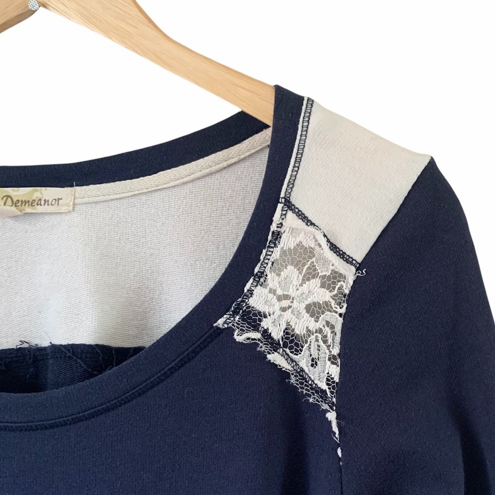 DEMEANOR Long Sleeve Cotton Lace Tee - Picture 3 of 7